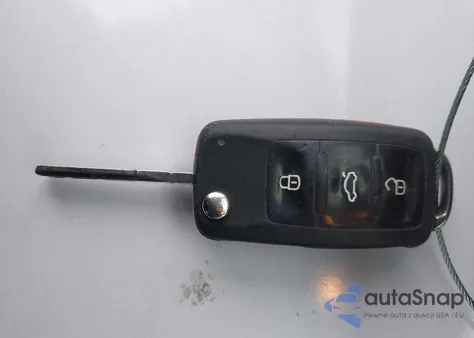 2012 Volkswagen Passat 2.5L S z USA, uszkodzony, nr VIN 1VWAP7A30CC077176